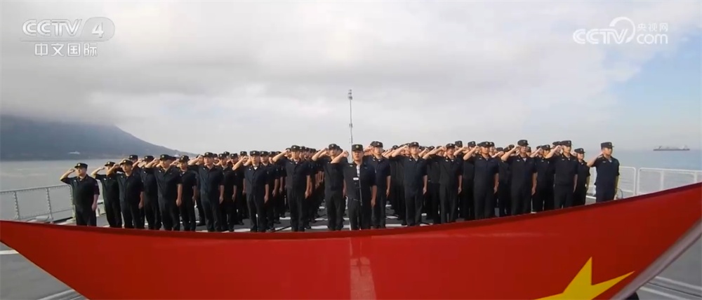 中国各地官兵举行升旗仪式共庆节日 用忠诚铸就军魂、肩负起保家卫国重任