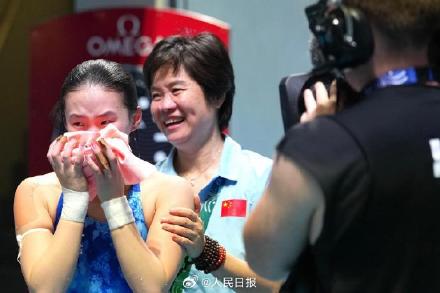 夺冠后的陈芋汐，这一幕好感动！