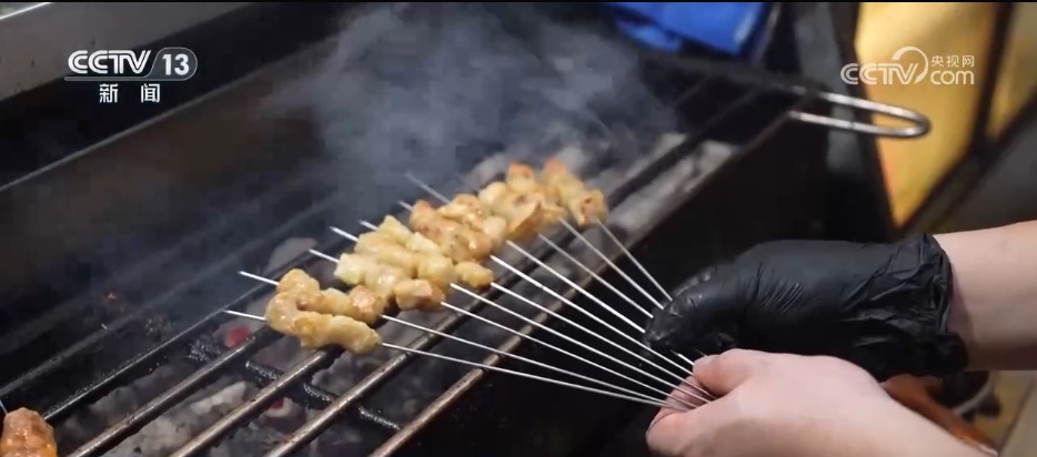 年轻人有了更多选择机会 新职业、新工种培育就业新增长点