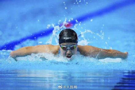 牛！12岁小孩姐惊艳世锦赛决赛