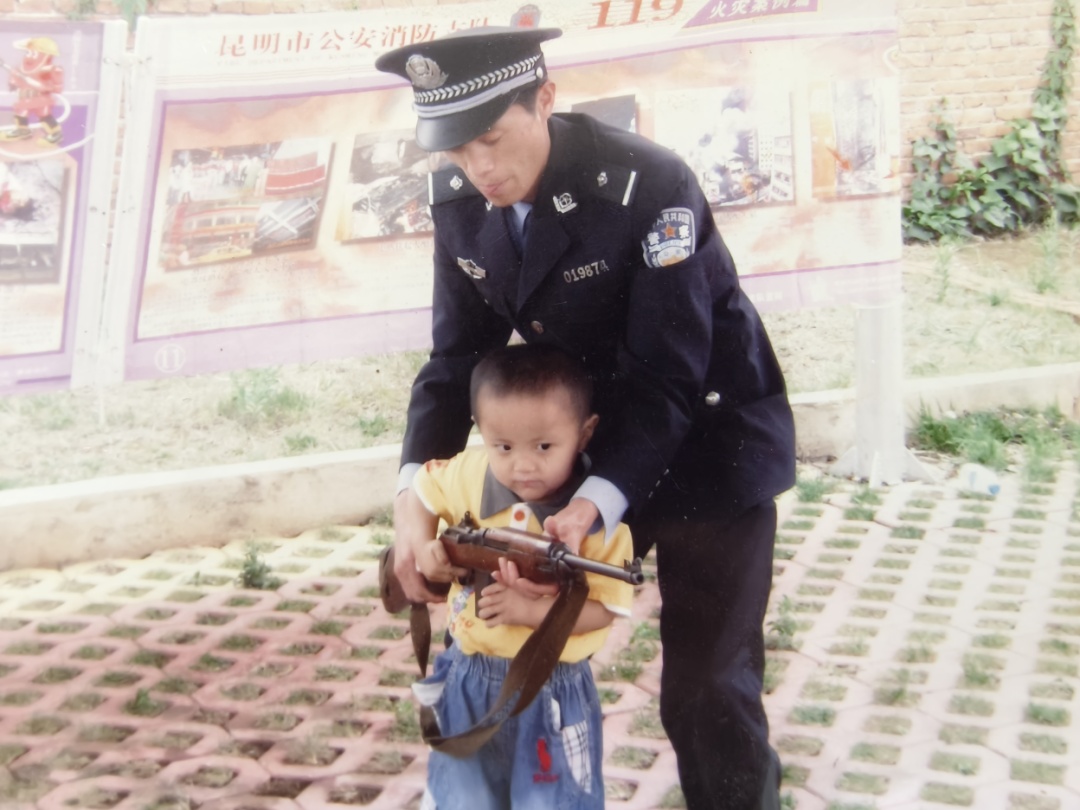 祝贺！齐上名校的三胞胎兄弟来自警察家庭！