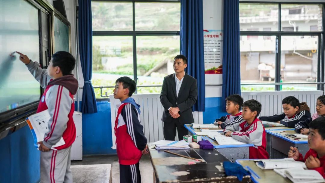 中小学教育要实事求是