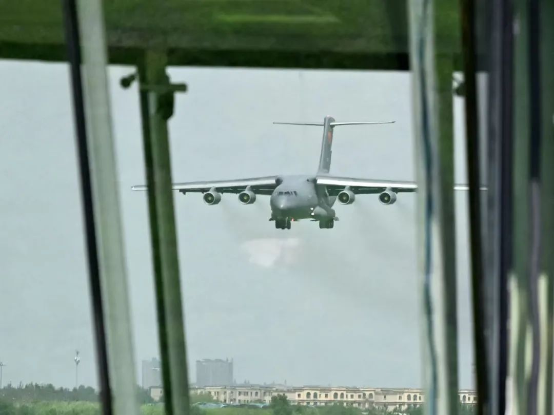 坐着“鲲鹏”，到长春上学！