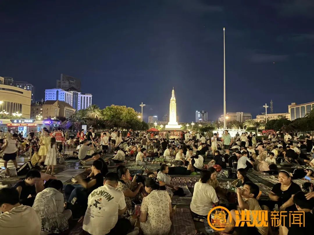 46秒,让数万人破晓而聚,他们说:值得! 46秒,让数万人破晓而聚,他们说:值得!