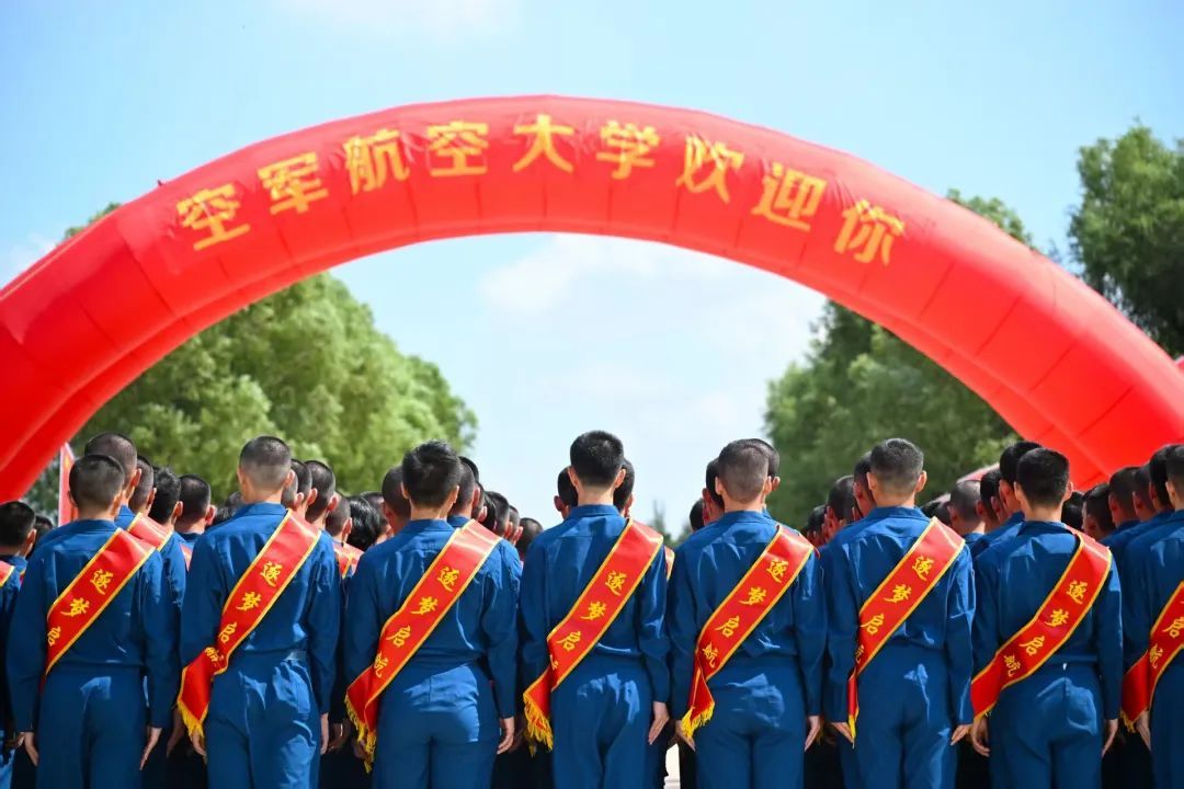 坐着“鲲鹏”，到长春上学！