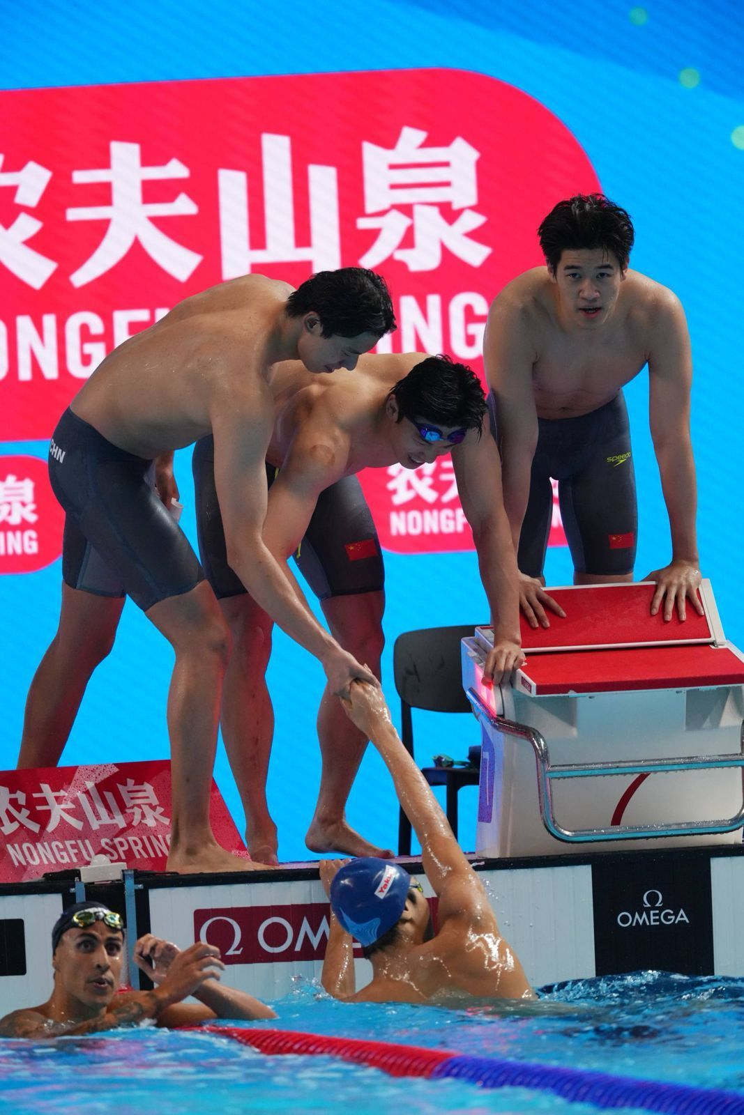 游泳世锦赛 中国队男子4×200自由泳接力摘银