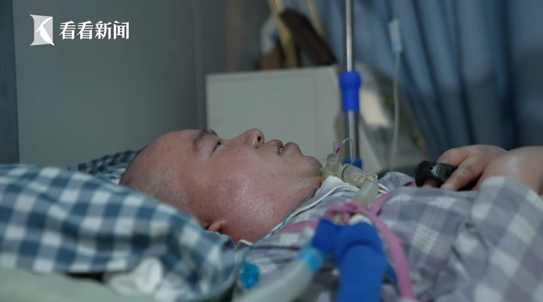 瘫痪多年! "最强大脑"和他的超人妈妈、消失的爸爸、不扫兴妹妹…重启人生