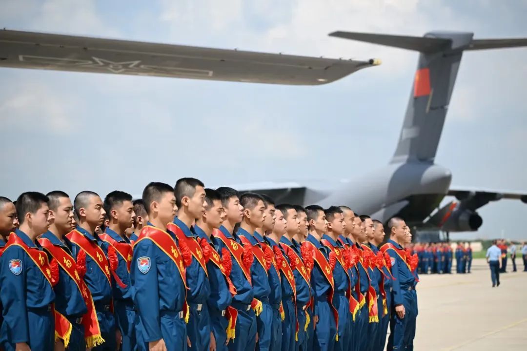 坐着“鲲鹏”，到长春上学！