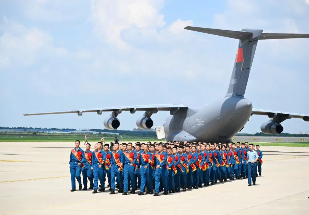 坐着“鲲鹏”，到长春上学！