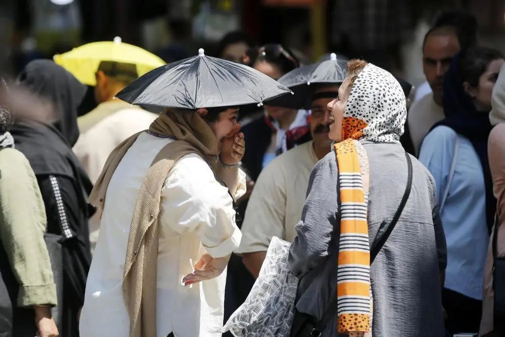 伊朗面临高温缺水停电，首都大量公共卫生间被迫关闭