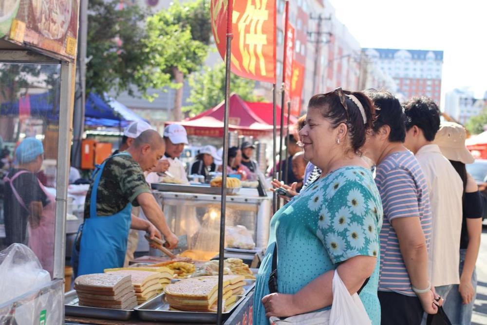 不止有冷空气，更有烟火气——东北避暑游“清凉”出圈
