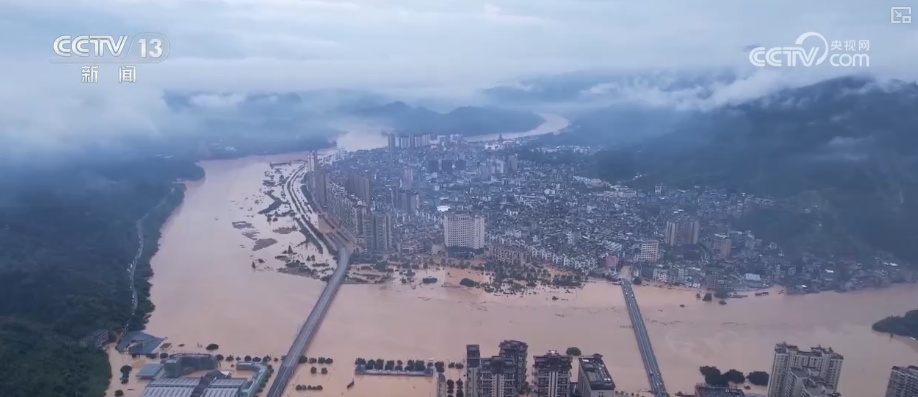 “村超”归来，再成顶流！冲不垮的“村超”背后有着怎样的故事？