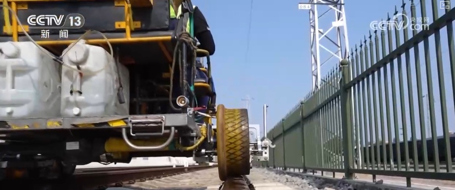 “最短火车”内有“大乾坤” 拉风“敞篷小跑车”凭硬核实力守护你我出行安全