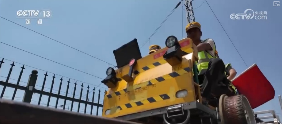 “最短火车”内有“大乾坤” 拉风“敞篷小跑车”凭硬核实力守护你我出行安全