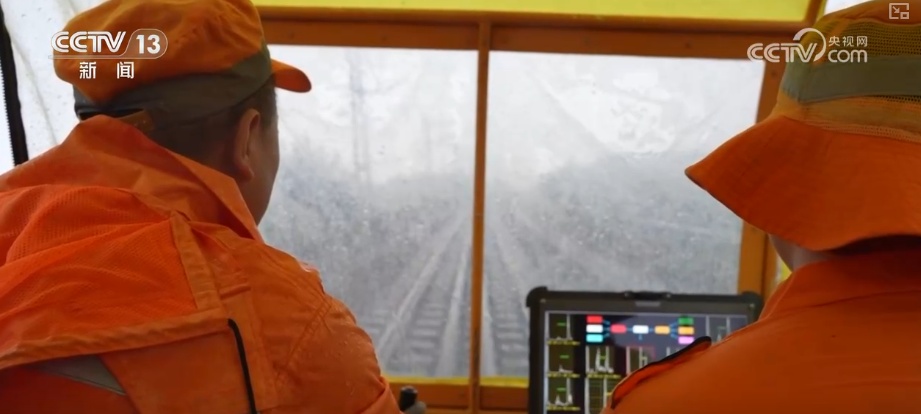 “最短火车”内有“大乾坤” 拉风“敞篷小跑车”凭硬核实力守护你我出行安全