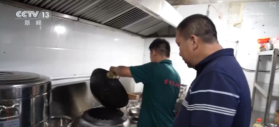 “村超”归来，再成顶流！冲不垮的“村超”背后有着怎样的故事？