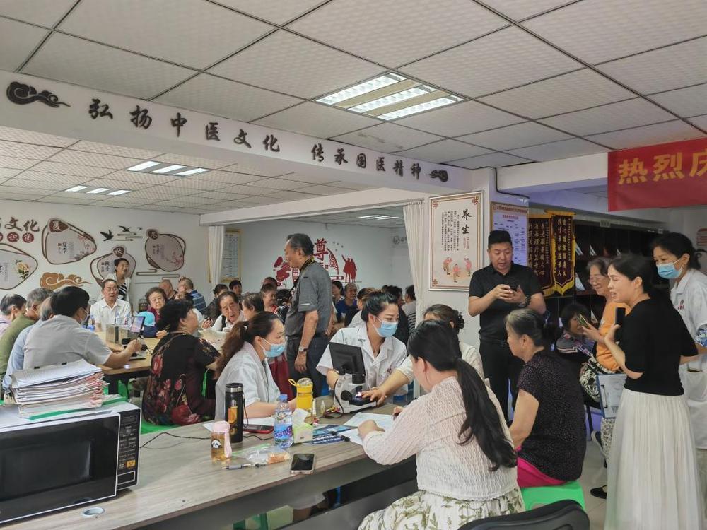 面向“夕阳市场”培育“朝阳产业” 重庆推动银发经济高质量发展