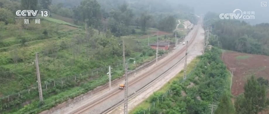 “最短火车”内有“大乾坤” 拉风“敞篷小跑车”凭硬核实力守护你我出行安全