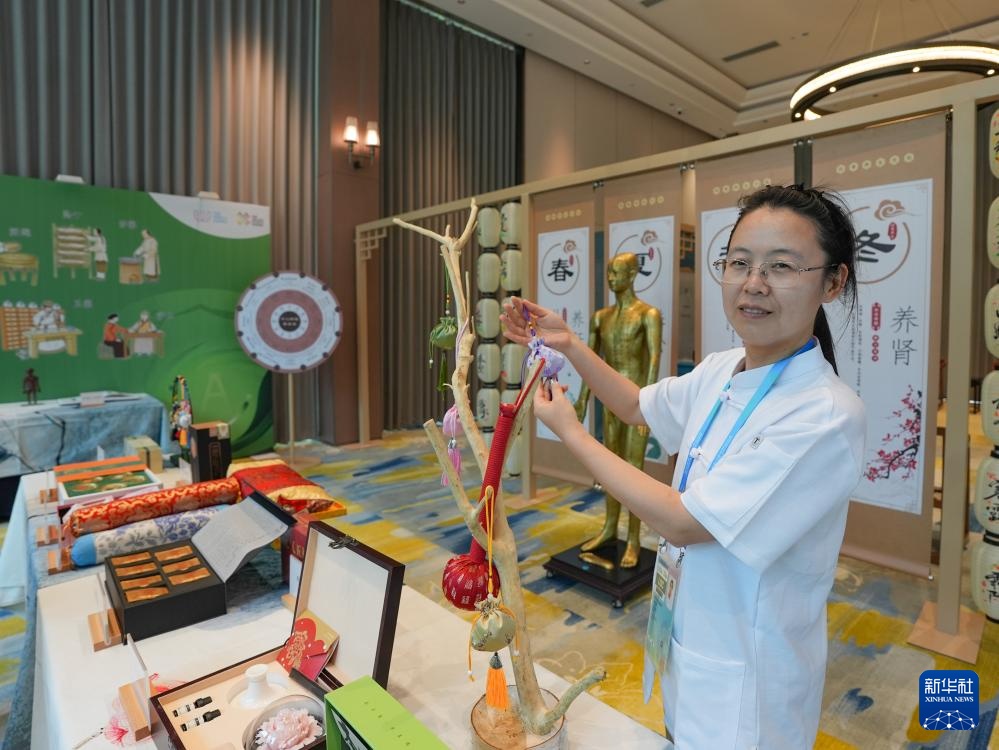 新华全媒+丨成都世运会运动员村开村 新华全媒+丨成都世运会运动员村开村