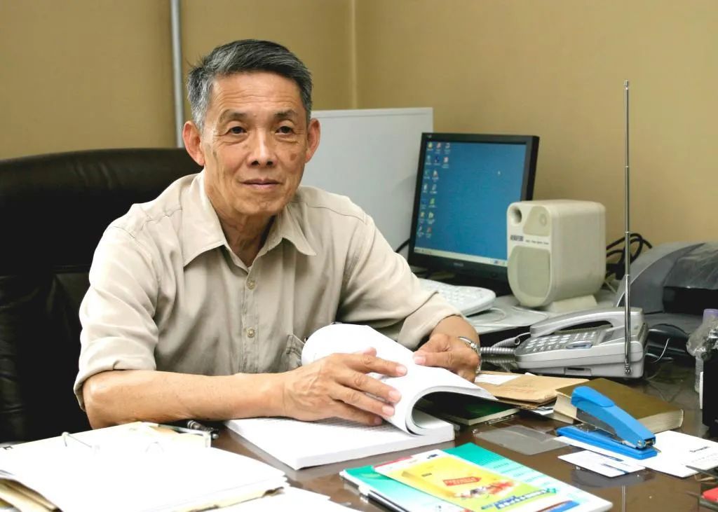 年过九旬骑自行车去办公室的院士走了