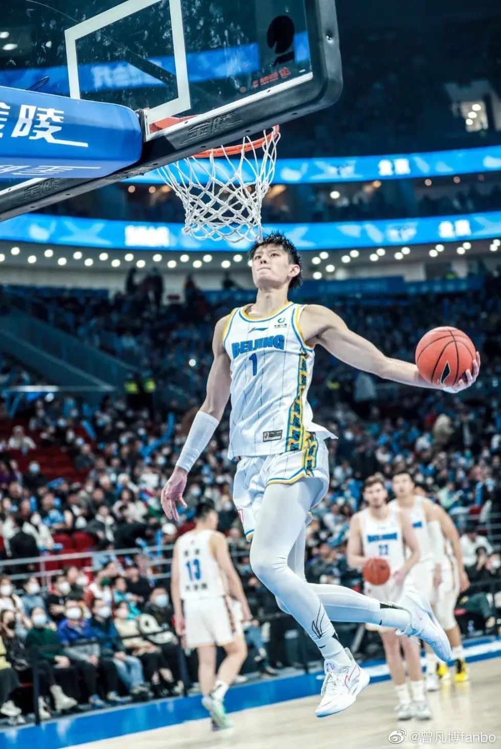 中国球员曾凡博将加盟NBA篮网队