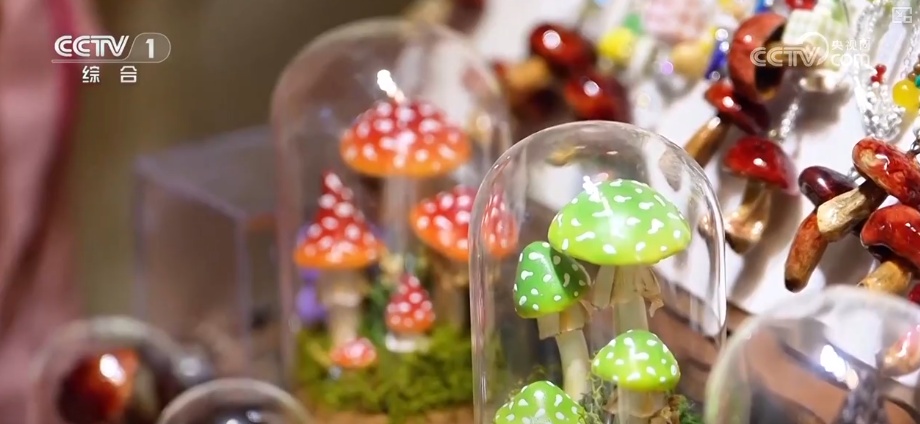 文创市场火热释放浓浓“文化味道” 创意叠出“蘑”力破圈妥妥“流量担当”