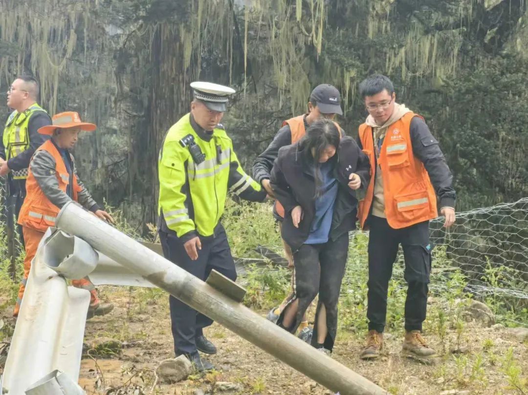 “此生必驾318”?先敬这群“与风雪掰手腕”的人! “此生必驾318”?先敬这群“与风雪掰手腕”的人!