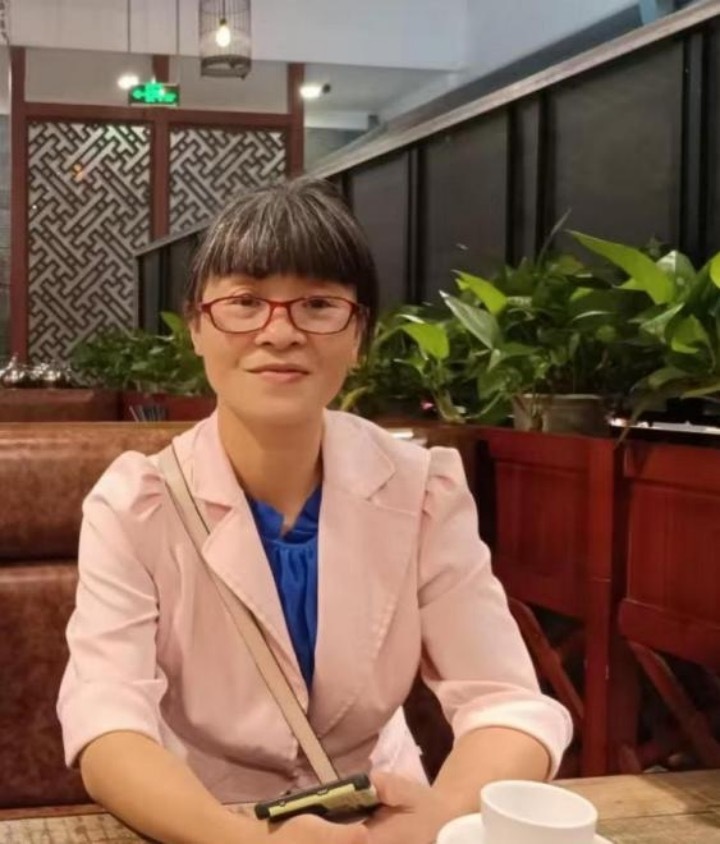 湖南衡阳县48岁女教师因病去世，捐赠眼角膜和遗体成“大体老师”