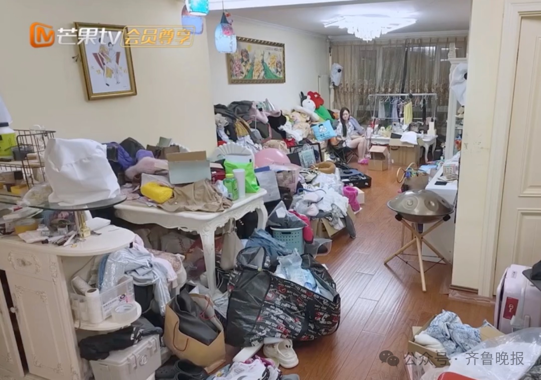 冲上热搜！30岁女演员家中凌乱震惊众人