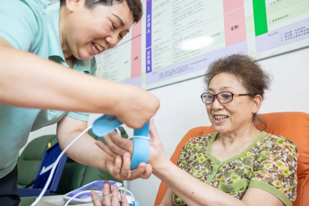 “物业+养老”把服务送到老人家门口 宣房物业公司首家社区养老综合服务中心启用