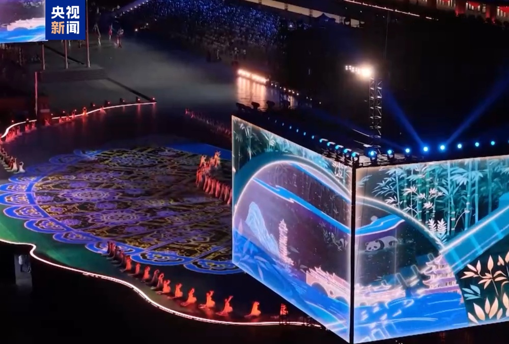 成都世运会开幕式全要素彩排昨晚举行
