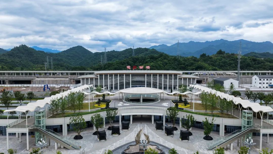 离开通又近了！这条时速350公里高铁开始静态验收