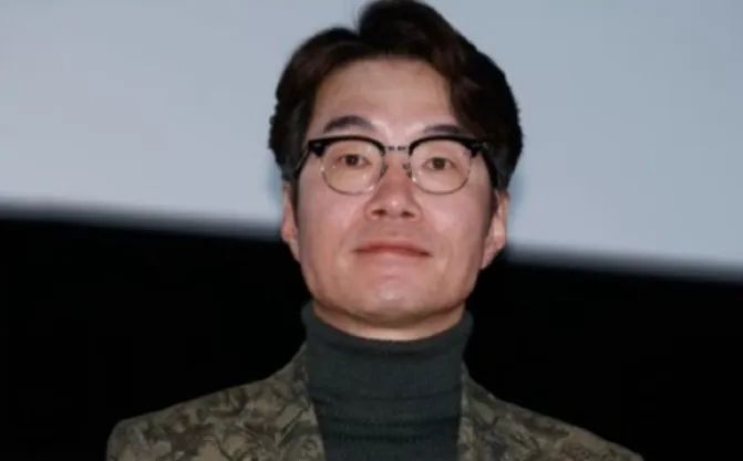 55岁韩国男演员被发现在车内去世，此前因酒驾被逮捕，曾出演《请回答1988》《素媛》