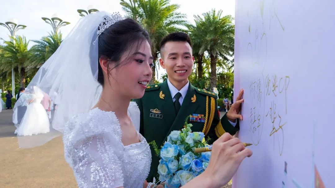 恭喜！他们结婚啦！