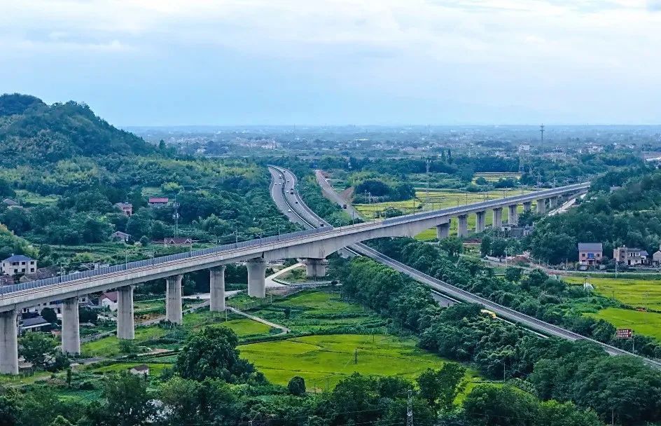 离开通又近了！这条时速350公里高铁开始静态验收