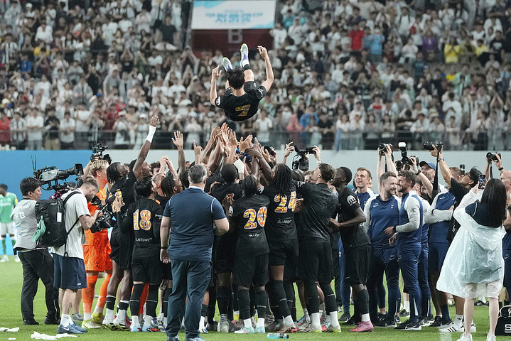 孙兴慜完成热刺告别战,即将加盟洛杉矶FC 孙兴慜完成热刺告别战,即将加盟洛杉矶FC