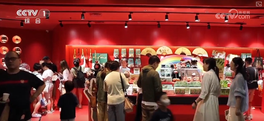 科技助力重现热血激荡历史 暑期电影市场佳作频出引发观影热潮 科技助力重现热血激荡历史 暑期电影市场佳作频出引发观影热潮