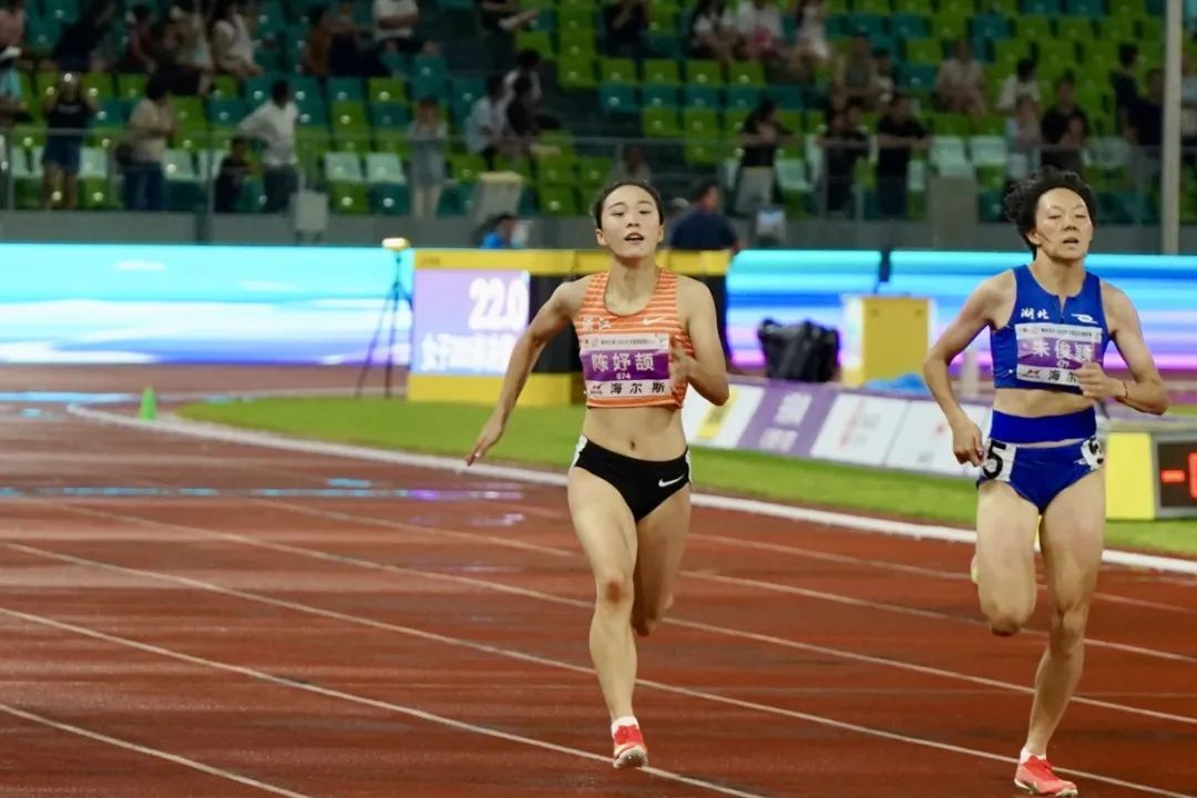 宁波16岁“小孩姐”，夺冠！