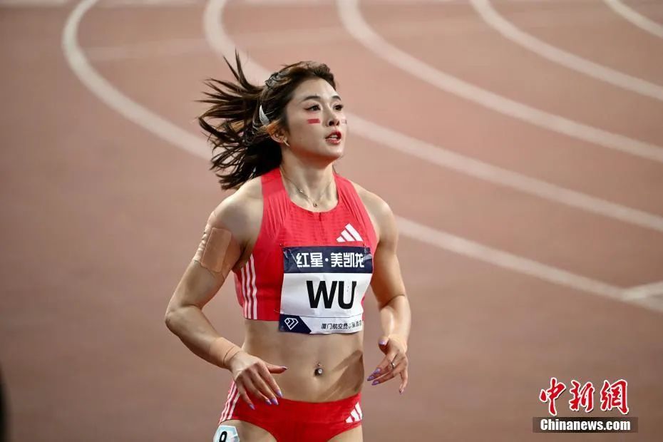 恭喜！吴艳妮卫冕