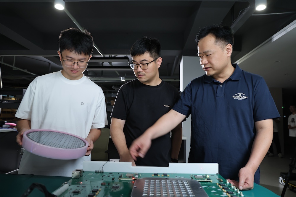 浙大“悟空”出世 神经元数量超20亿