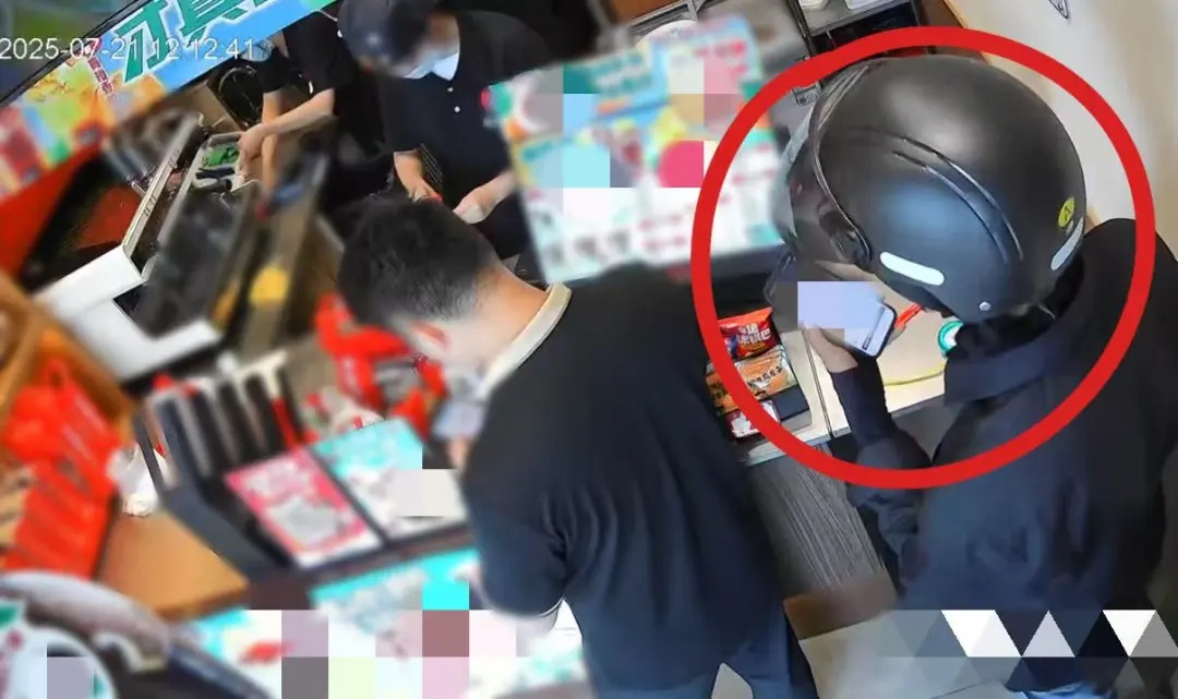男子冒充外卖小哥，3天4次进店偷外卖，用话术蒙混过关！已被行拘