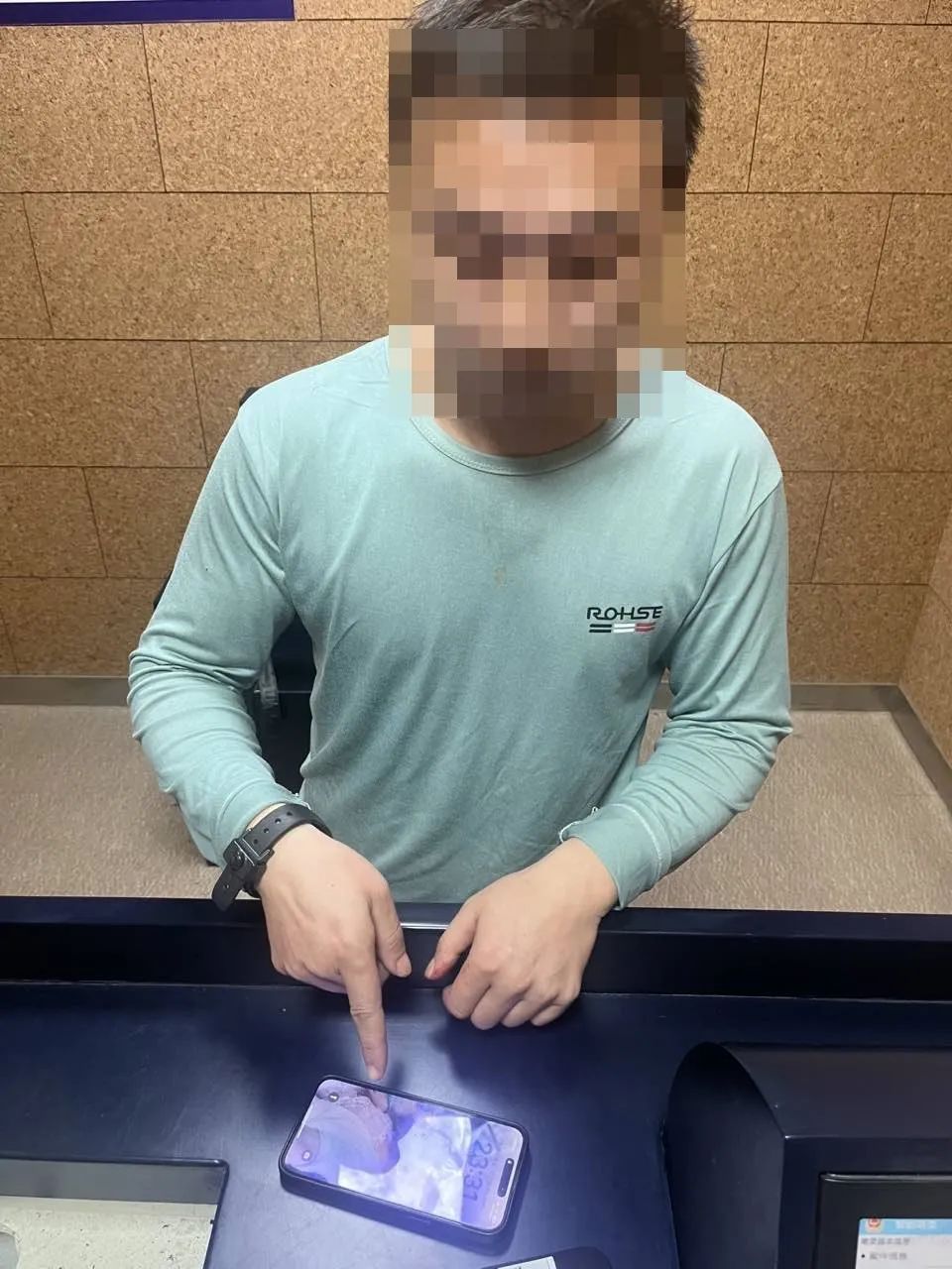 大反转,竟然是假的!官方通报:拘留 大反转,竟然是假的!官方通报:拘留