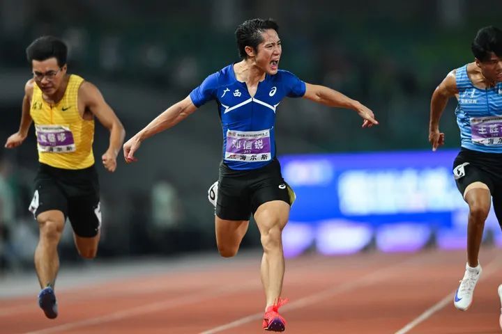 他把微信名改成了“1005”