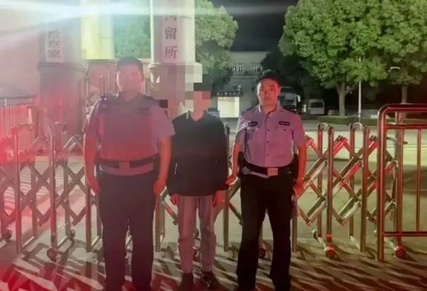 男子冒充外卖小哥，3天4次进店偷外卖，用话术蒙混过关！已被行拘