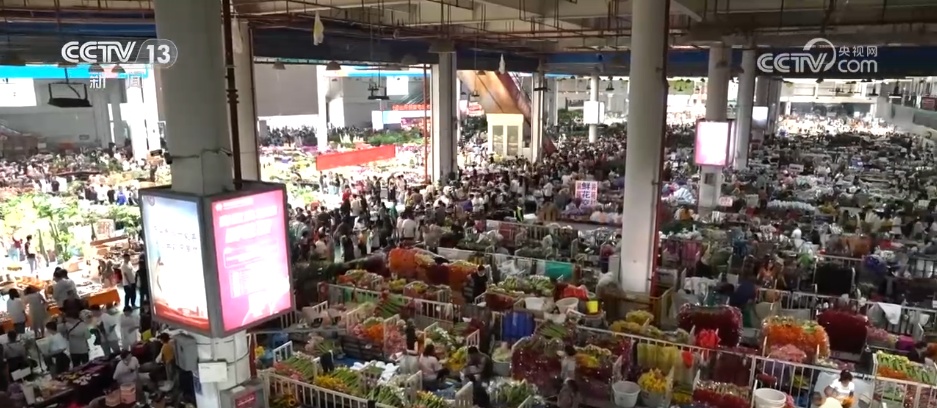 网络“小”切口撬动消费“大”市场 电商助力“美丽经济”绽放新活力 网络“小”切口撬动消费“大”市场 电商助力“美丽经济”绽放新活力