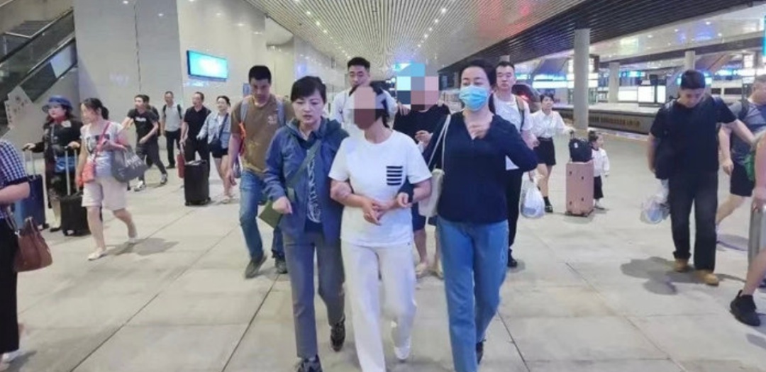 造谣大熊猫受虐,煽动“猫粉”网暴,主播夫妻双双获刑 造谣大熊猫受虐,煽动“猫粉”网暴,主播夫妻双双获刑