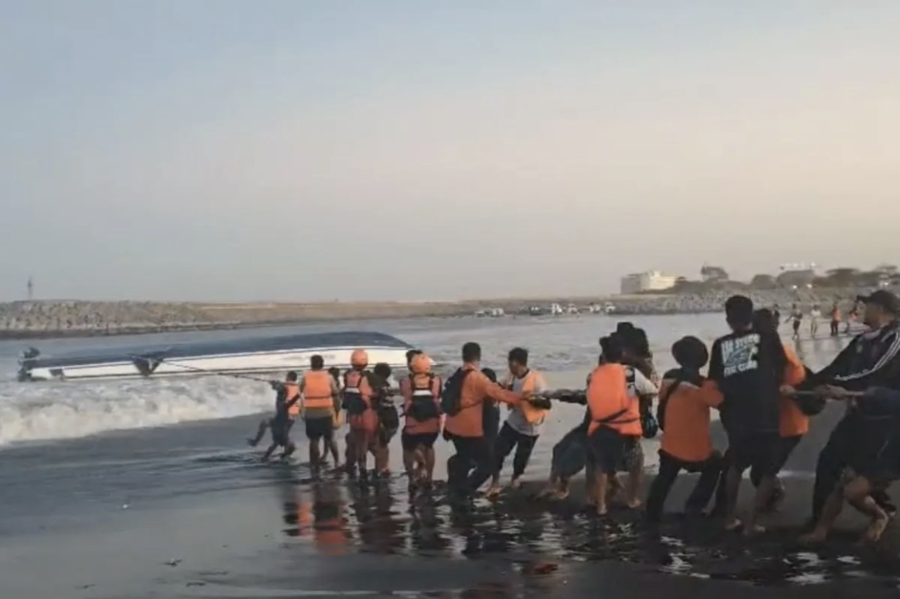 巴厘岛快艇事故致中国公民2死6伤 我领馆启动领保应急机制