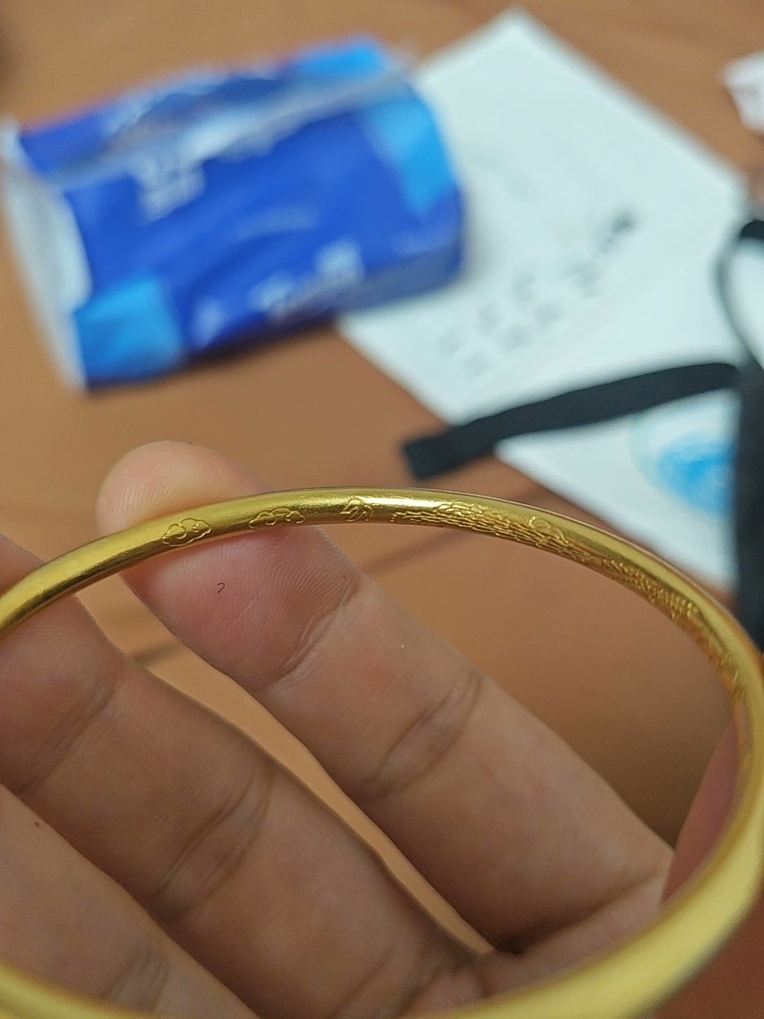 男子卖黄金卷入电诈案，账户80000元“被警方划扣”