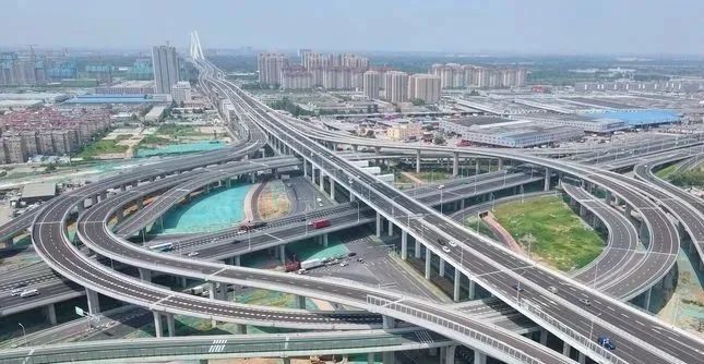 济南新建零点枢纽互通立交全面恢复通车