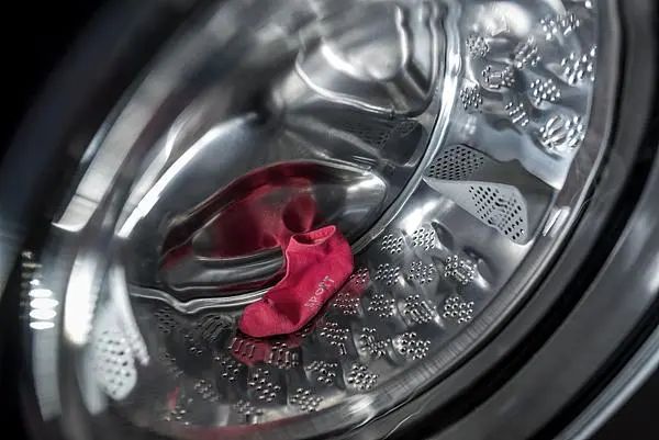 内衣袜子混洗，男子确诊感染！注意！